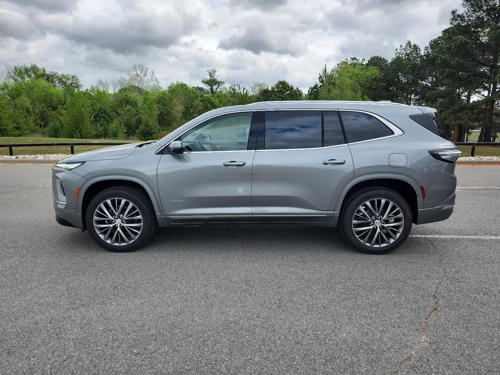 2026 Buick Enclave 4dr Avenir