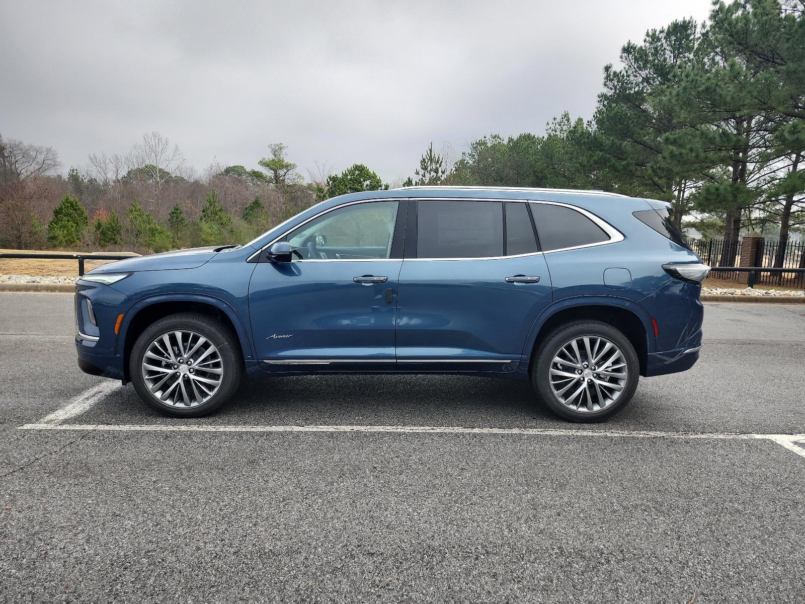 2026 Buick Enclave 4dr Avenir