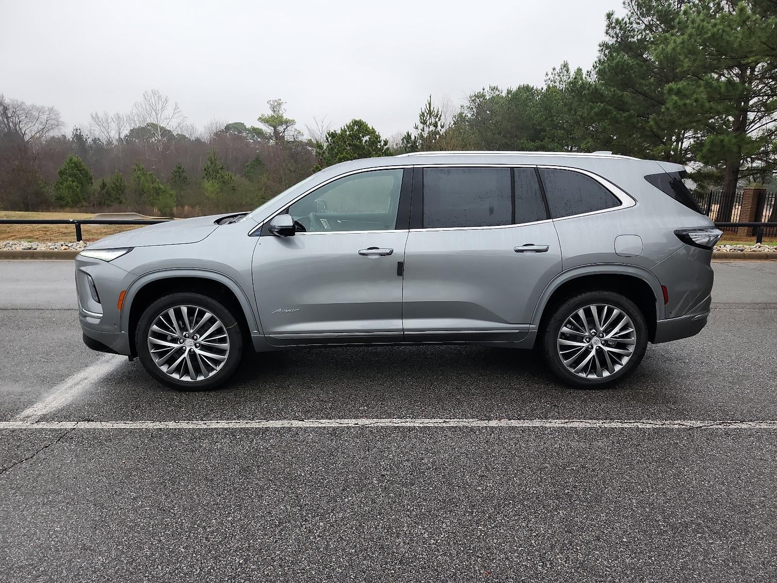 2026 Buick Enclave 4dr Avenir