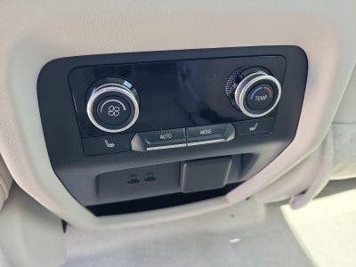2027 Buick Enclave 4dr Avenir
