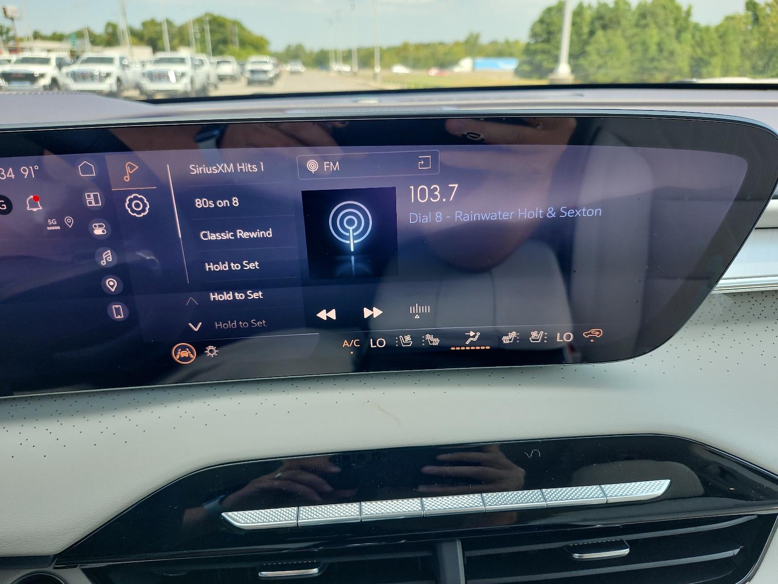 2027 Buick Enclave 4dr Avenir