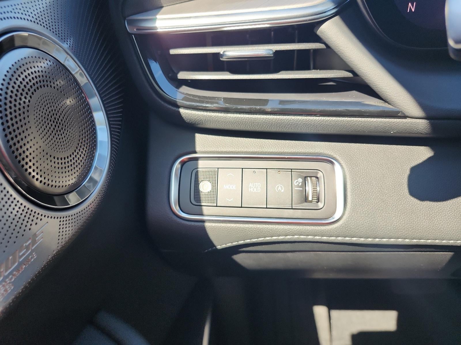 2027 Buick Enclave 4dr Avenir