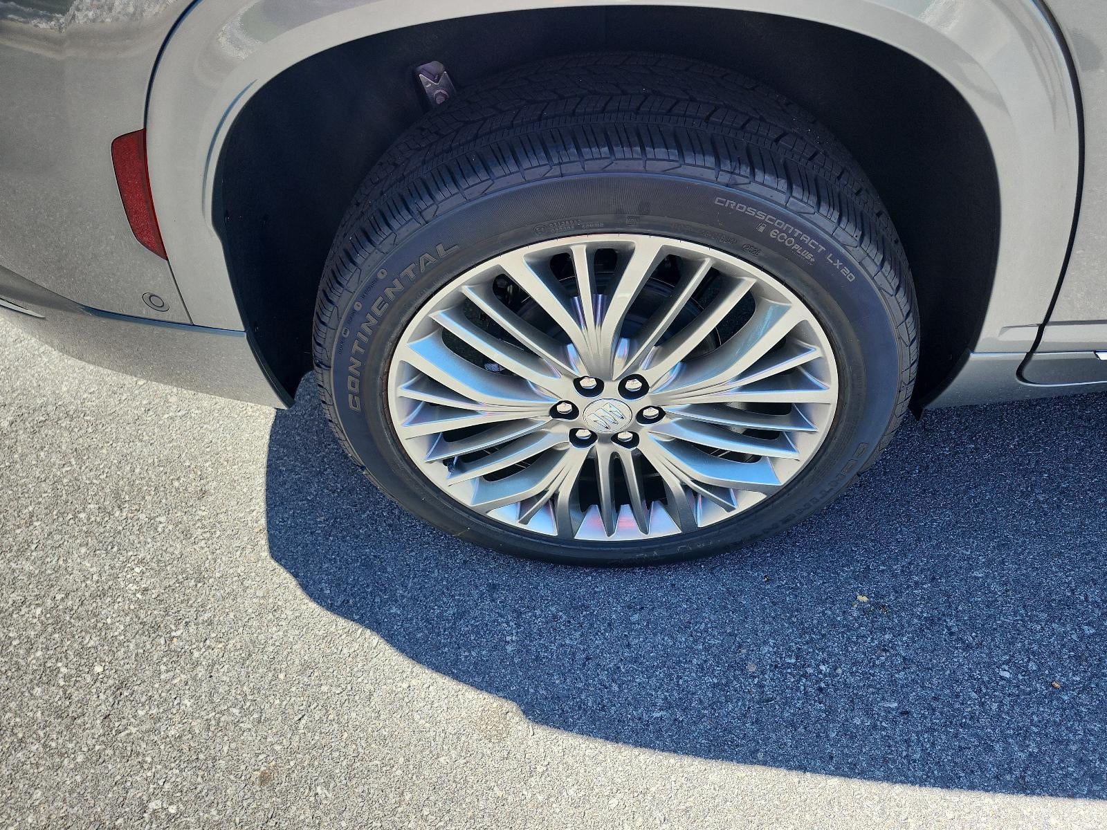 2027 Buick Enclave 4dr Avenir