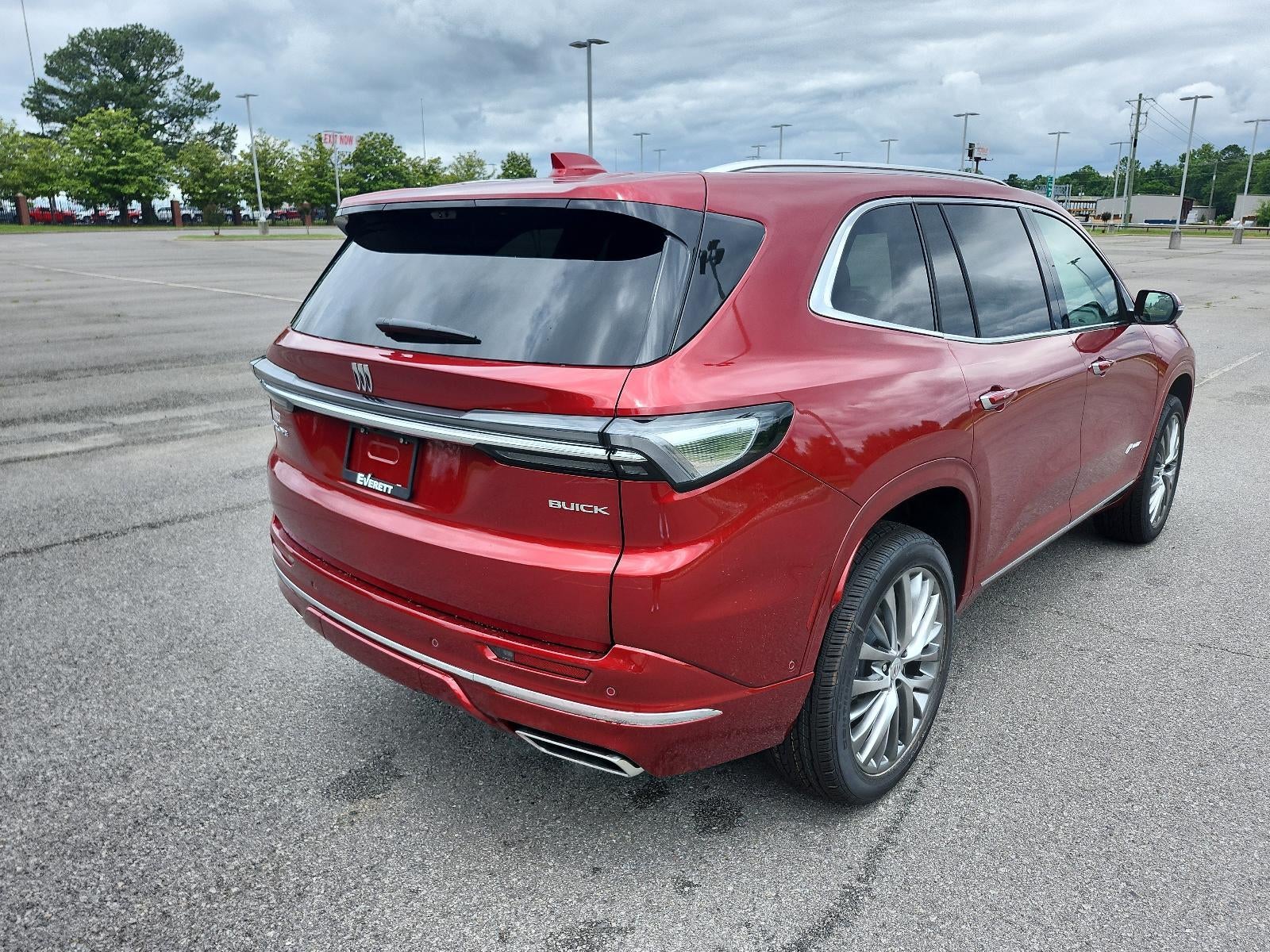 2025 Buick Enclave 4dr Avenir