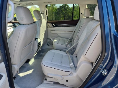 2026 Buick Enclave 4dr Avenir