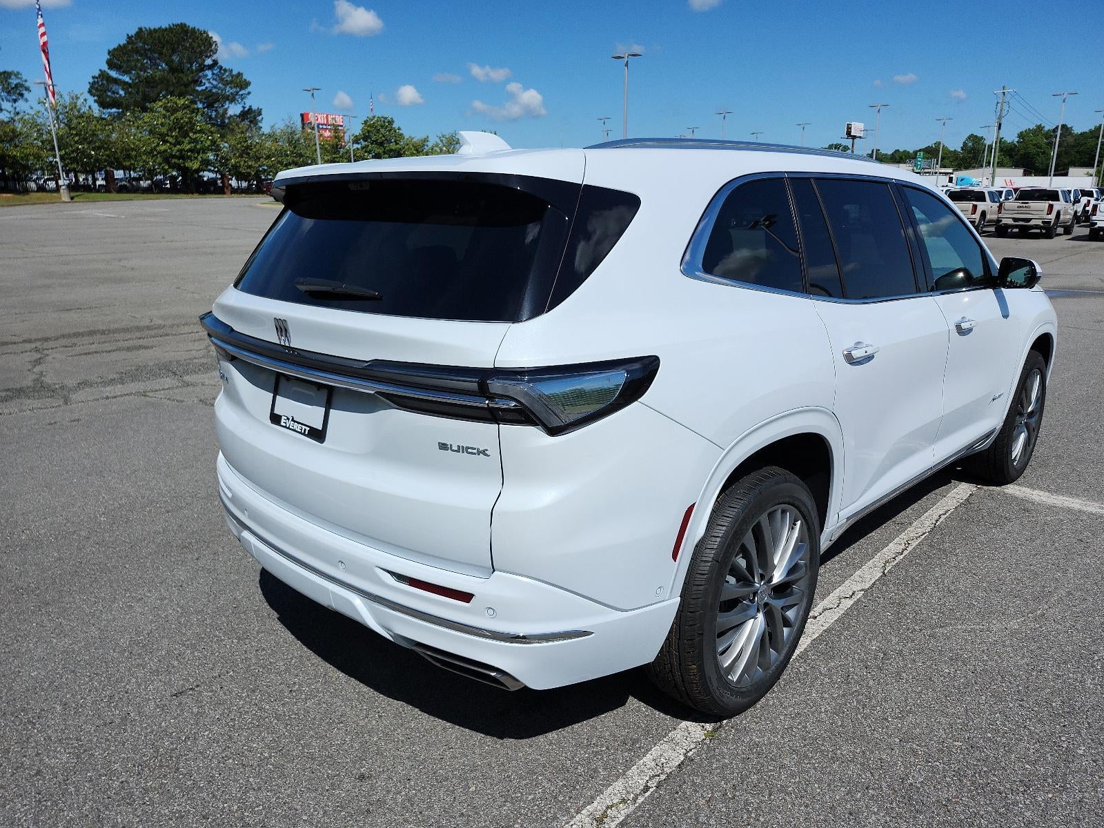 2026 Buick Enclave 4dr Avenir