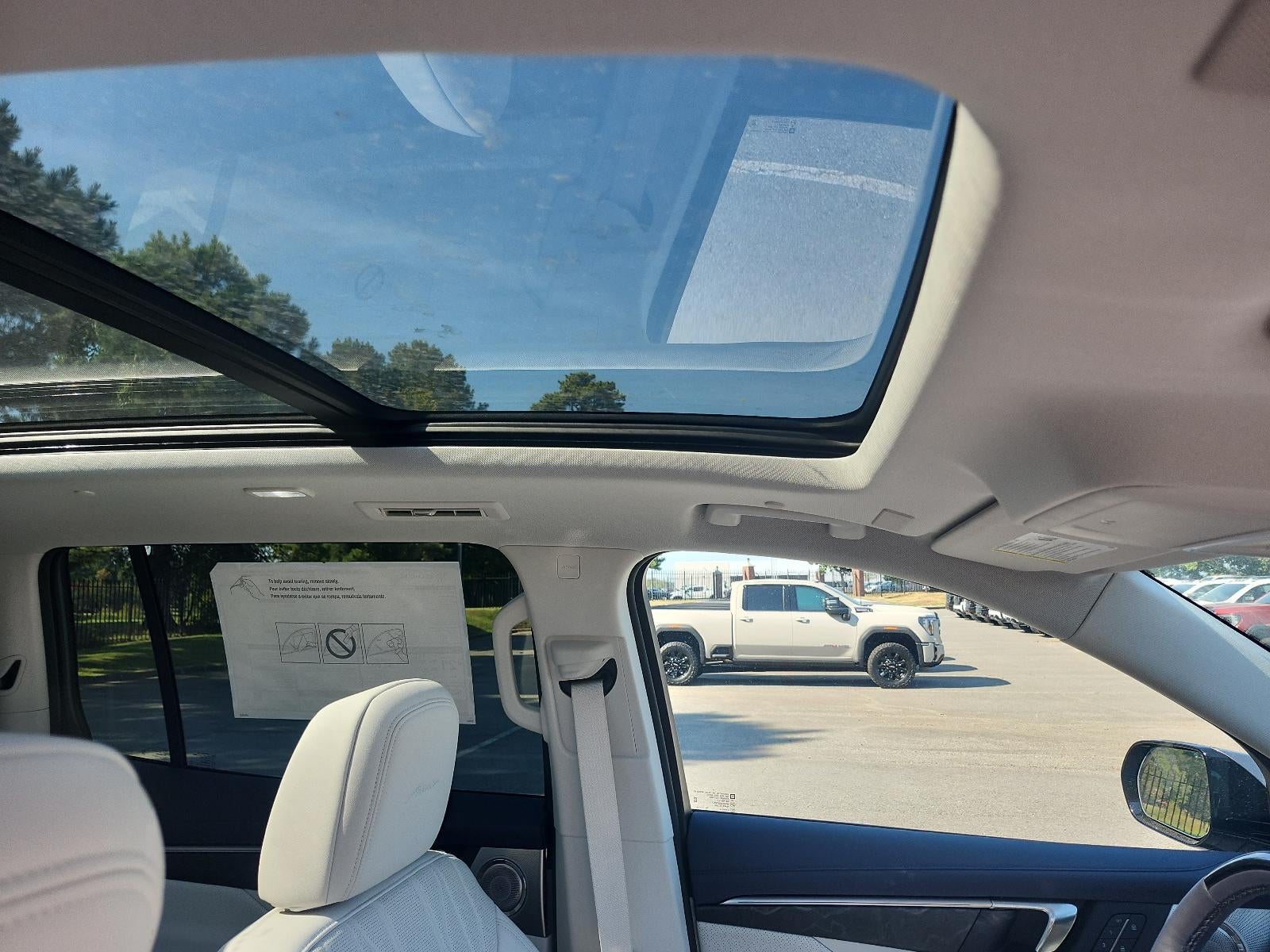 2027 Buick Enclave 4dr Avenir