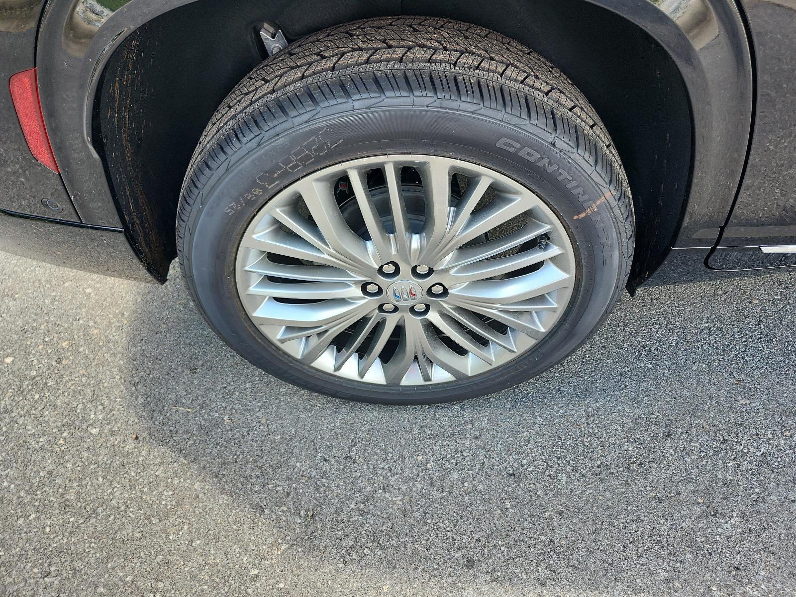 2027 Buick Enclave 4dr Avenir