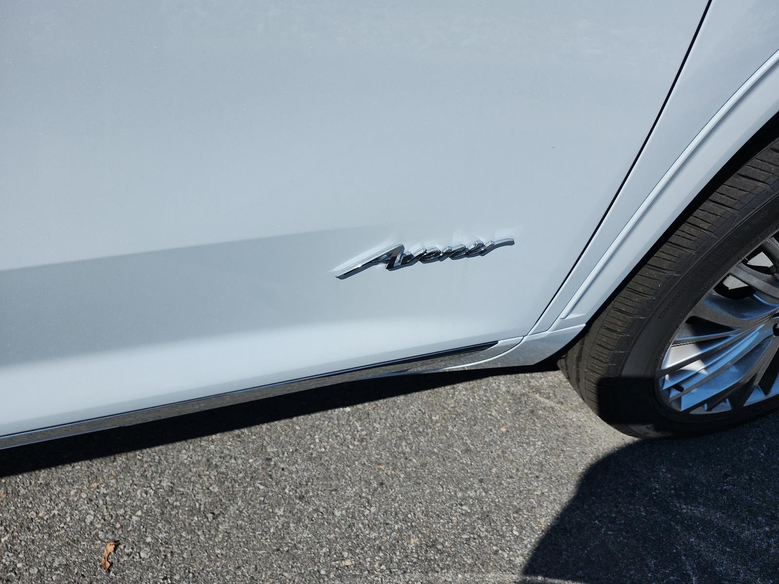 2027 Buick Enclave 4dr Avenir