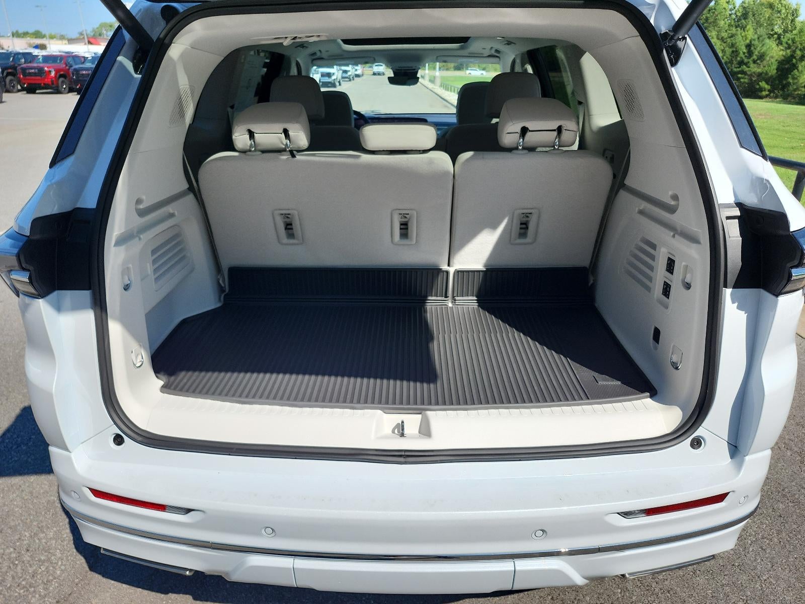 2027 Buick Enclave 4dr Avenir