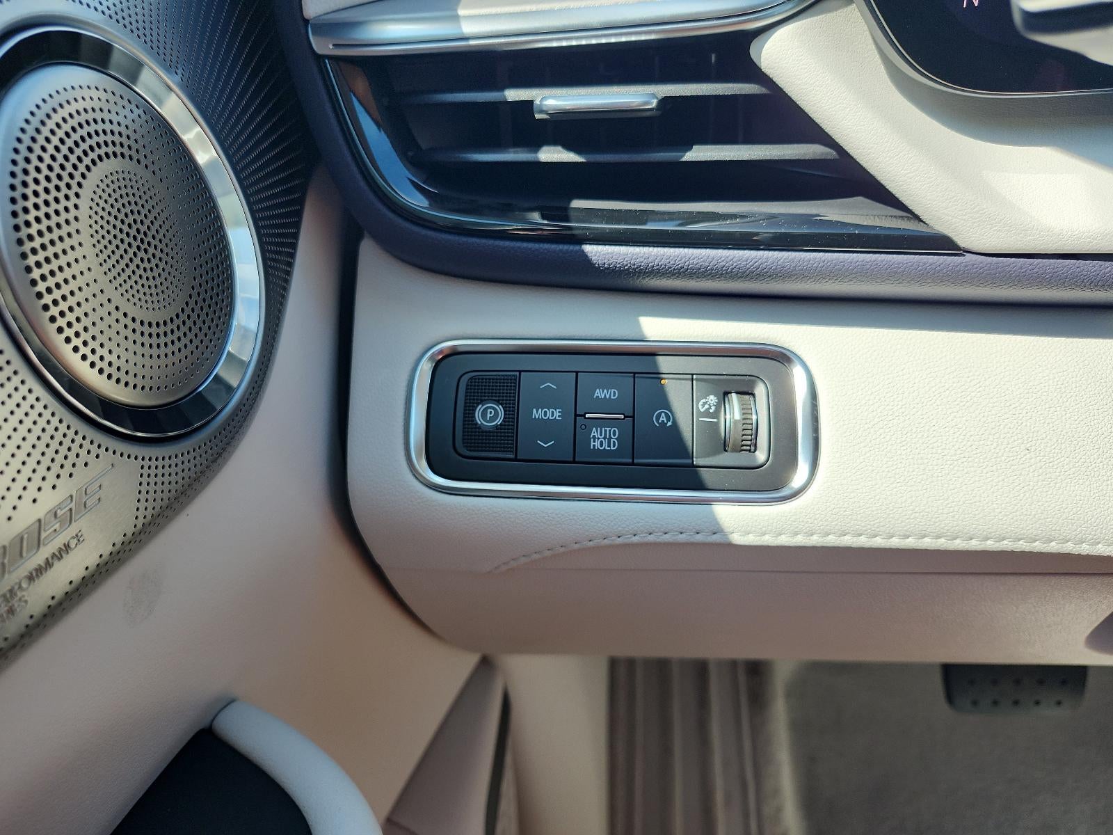 2027 Buick Enclave 4dr Avenir