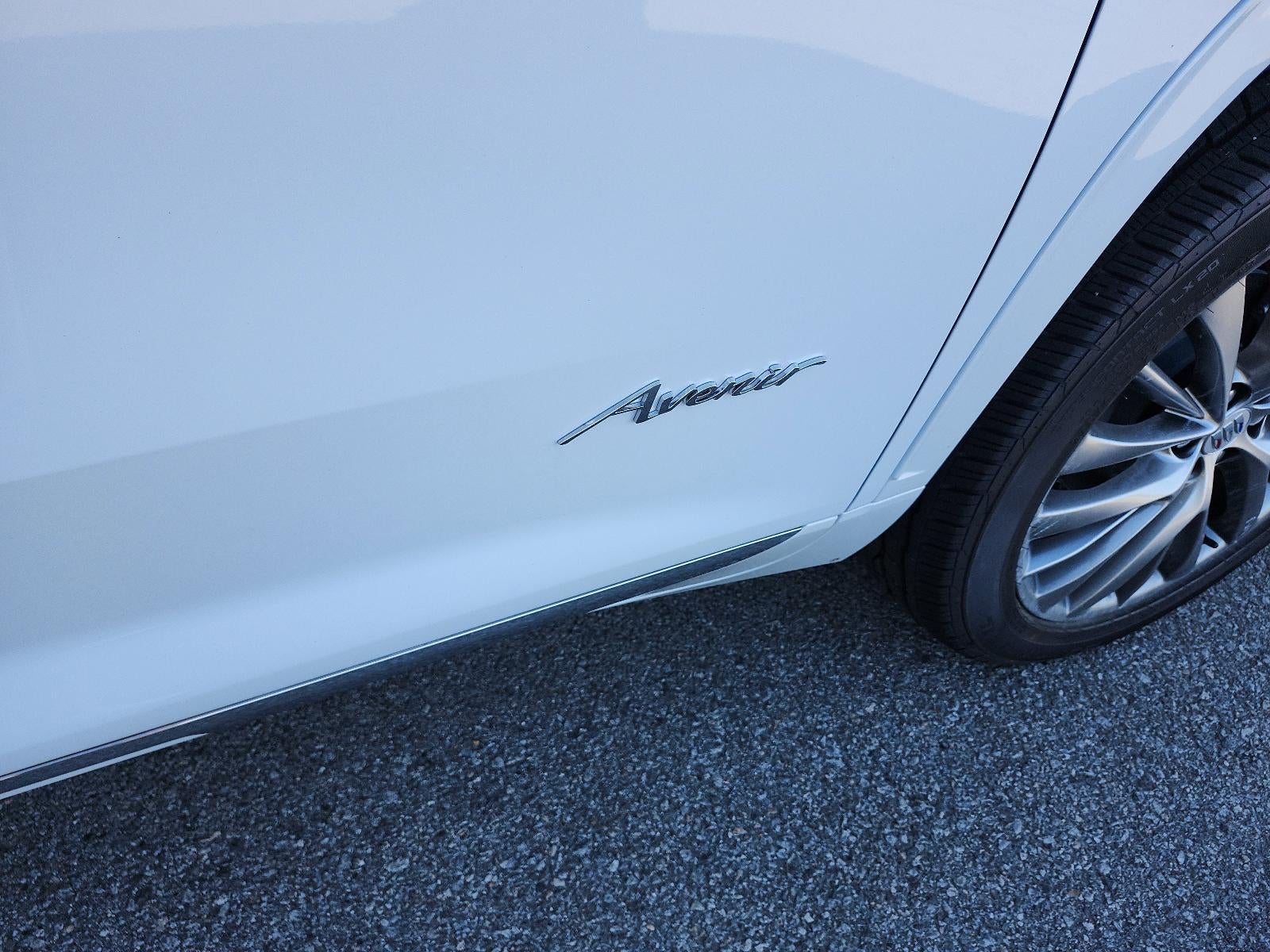 2026 Buick Enclave 4dr Avenir