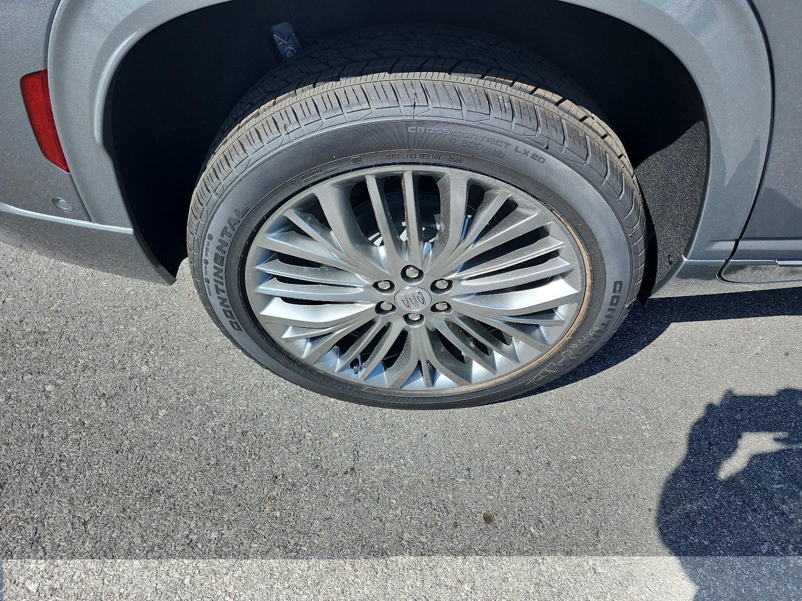 2027 Buick Enclave 4dr Avenir