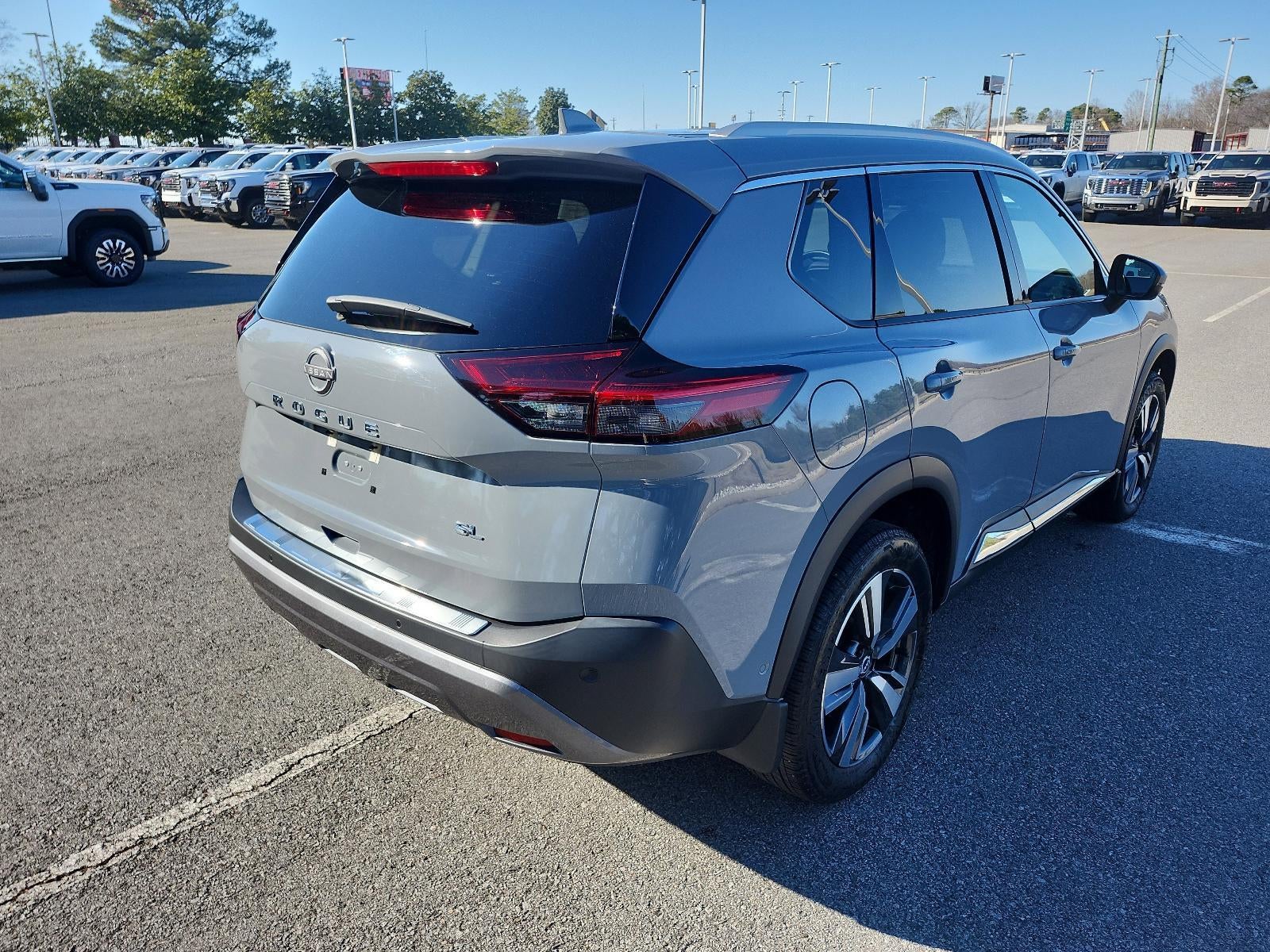 2023 Nissan Rogue SL