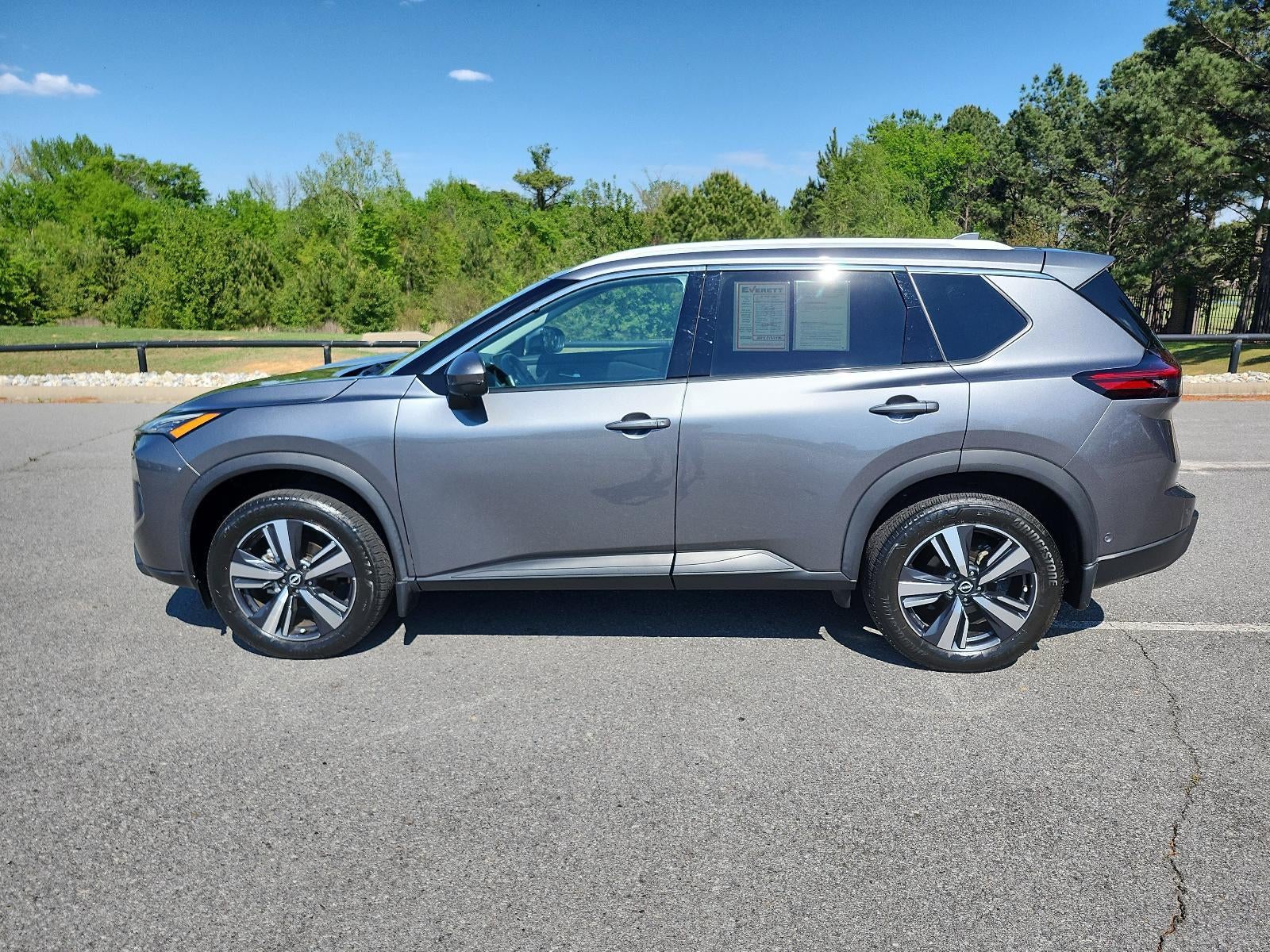 2024 Nissan Rogue SL
