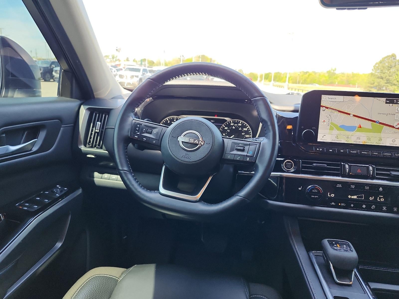 2023 Nissan Pathfinder SL