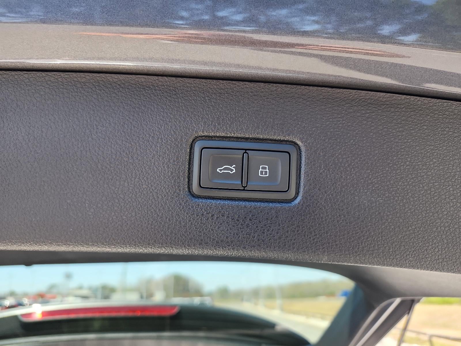 2023 Audi Q7 Premium Plus