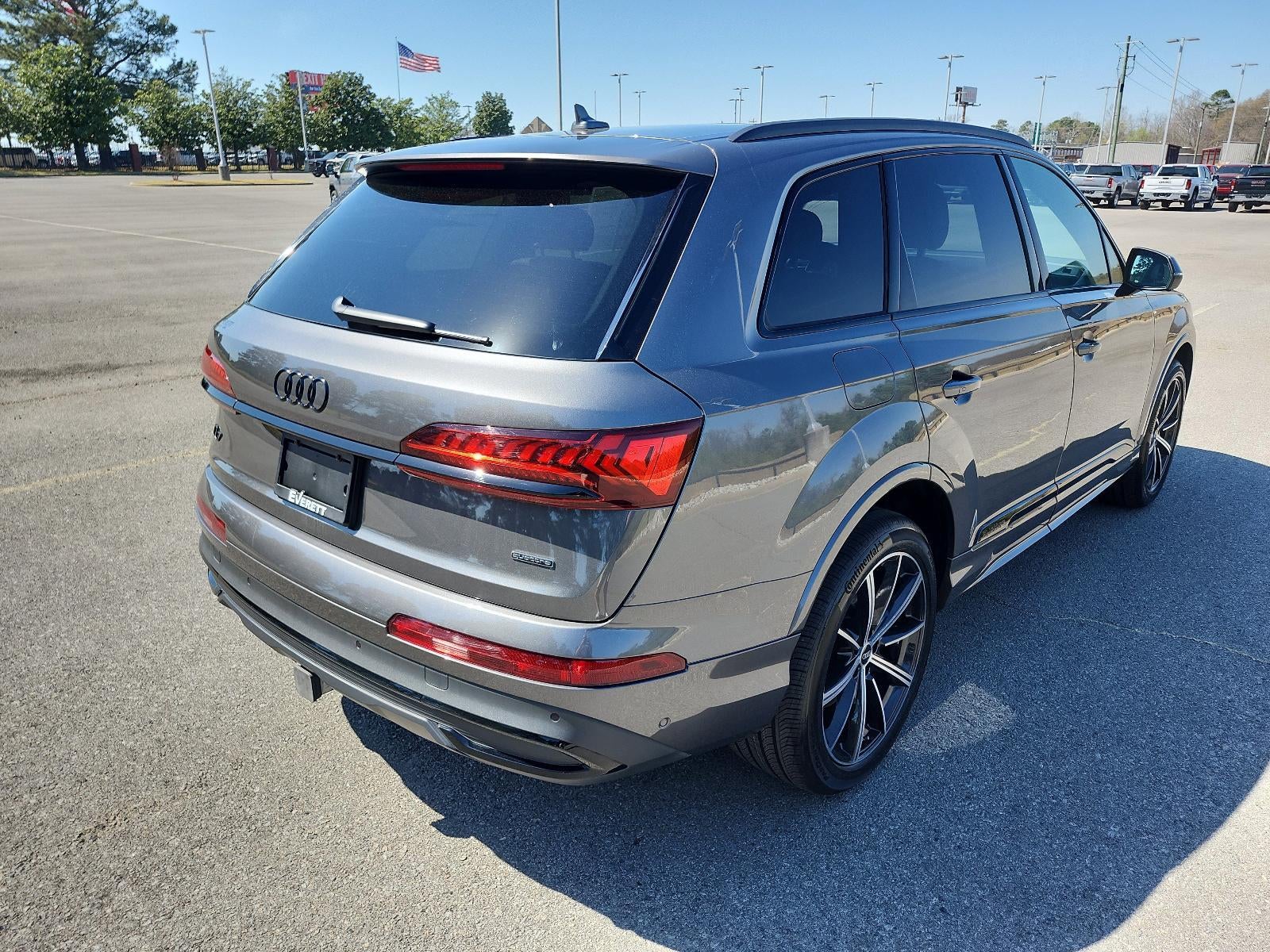 2023 Audi Q7 Premium Plus