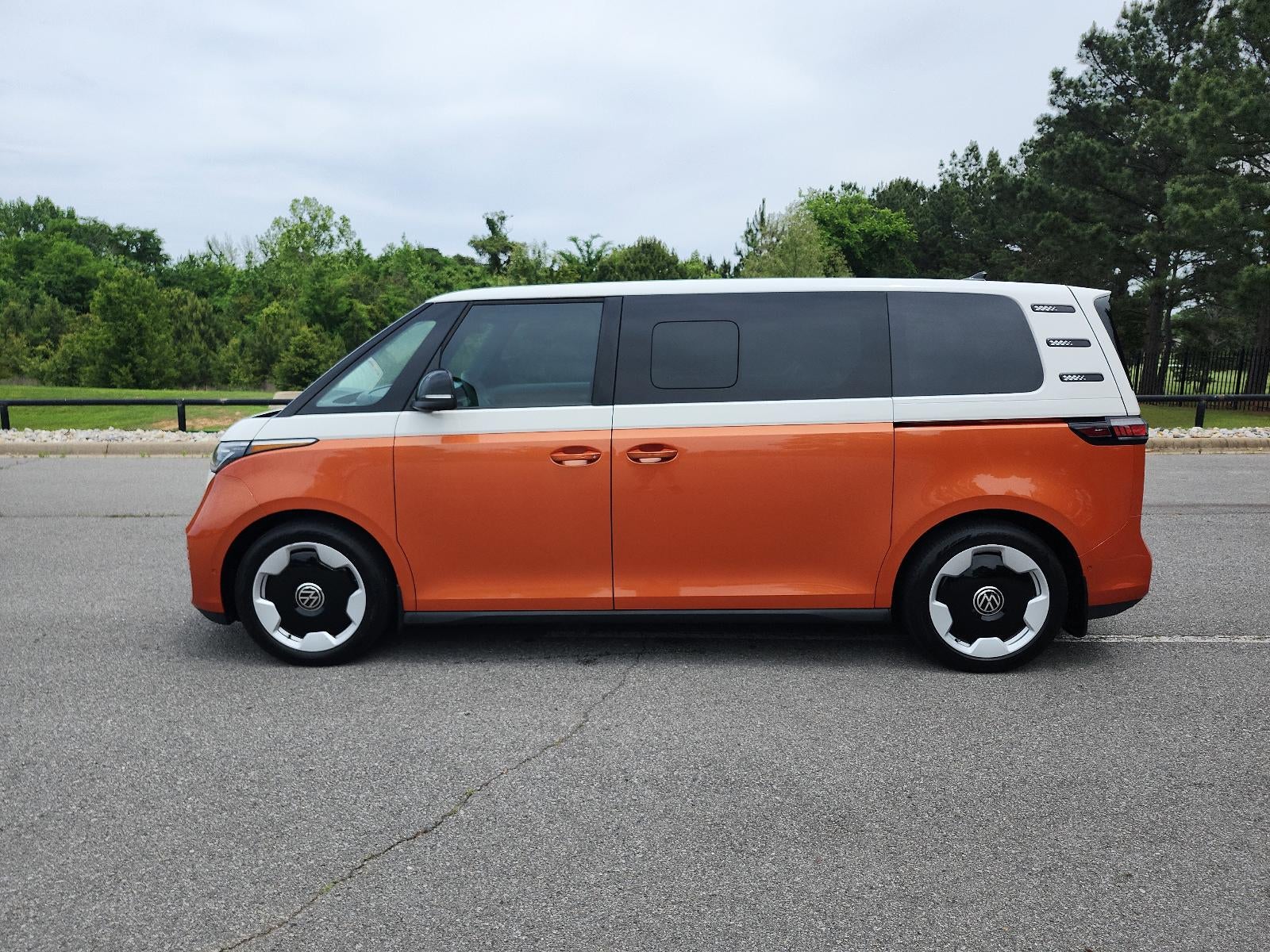 2025 Volkswagen ID. Buzz Pro S Plus