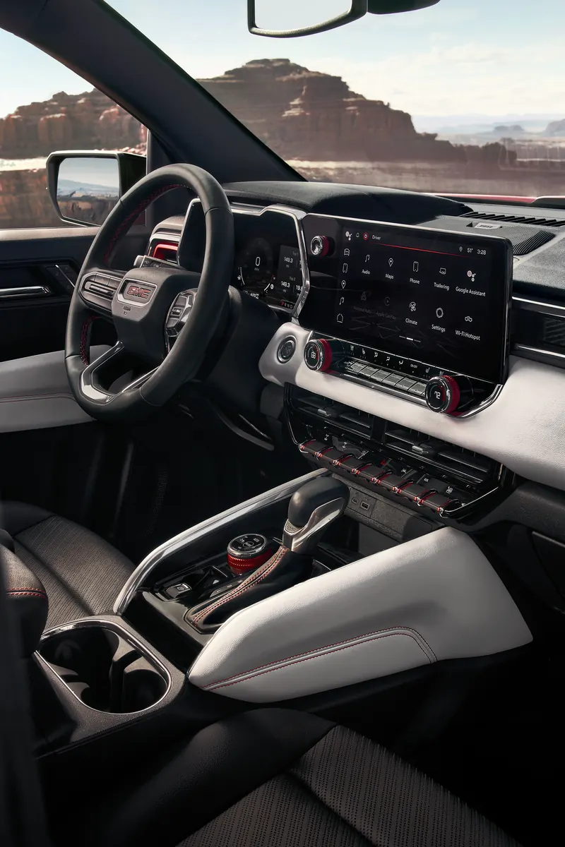 2026 GMC Canyon infotainment system at Everett Buick GMC in Bryant AR